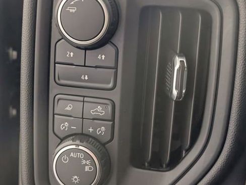 Used 2024 Chevrolet Silverado 2500 Custom w/ Custom Value Package image 15