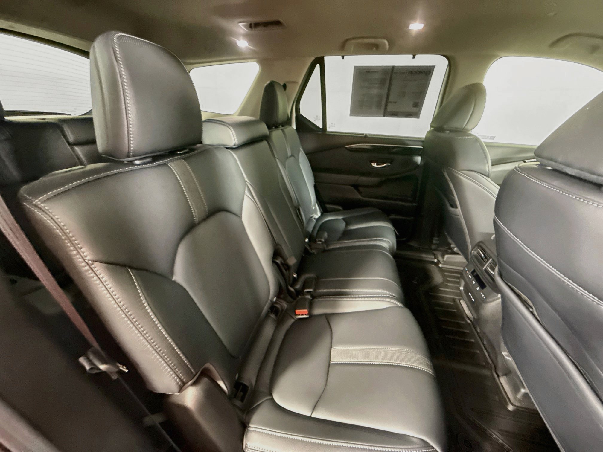 Used 2025 Honda Pilot EX-L image 26