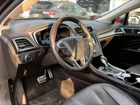 Used 2015 Ford Fusion Titanium image 17