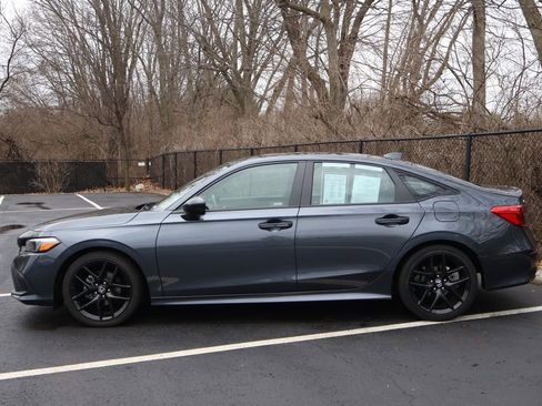 Used 2023 Honda Civic Sport image 4