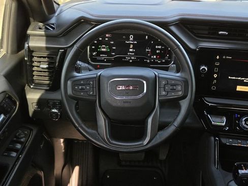 Used 2025 GMC Sierra 1500 AT4 w/ Technology Package AWD/4WD image 21