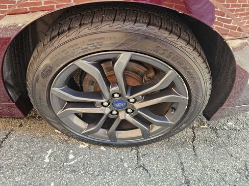 Used 2018 Ford Fusion SE w/ Equipment Group 601A FWD image 20