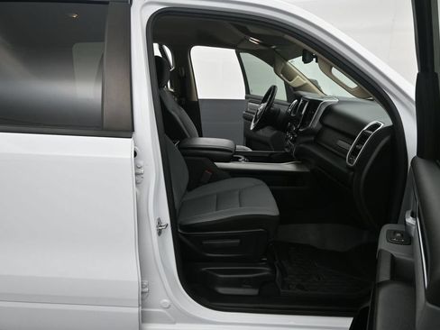 Used 2019 RAM 1500 Big Horn AWD/4WD image 35