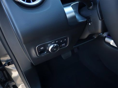 New 2026 Mercedes-Benz GLB 250 4MATIC image 37