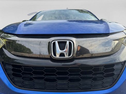 Used 2021 Honda HR-V Sport image 3