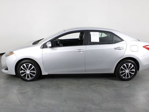 Used 2019 Toyota Corolla LE image 12