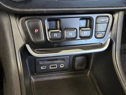 Used 2021 GMC Terrain SLT image 12