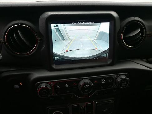 Used 2021 Jeep Wrangler Unlimited Sahara image 16