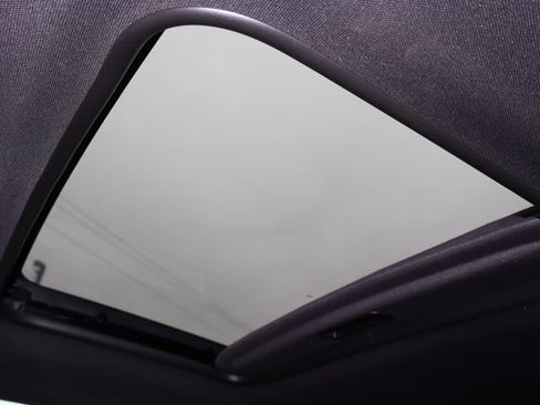 Used 2022 Chevrolet Camaro LT w/ RS Package image 13