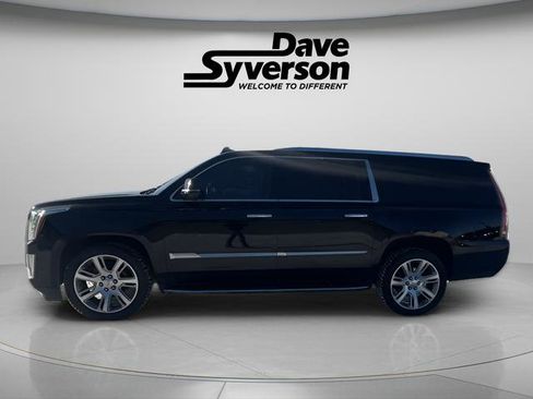 Used 2018 Cadillac Escalade ESV Luxury image 2