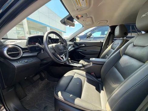 Used 2025 Chevrolet Trax ACTIV w/ Driver Confidence Package FWD image 8