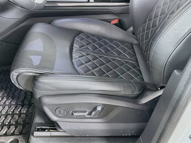 Used 2023 Audi SQ8 Prestige AWD/4WD image 23