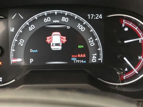 Used 2024 Toyota RAV4 XLE image 19