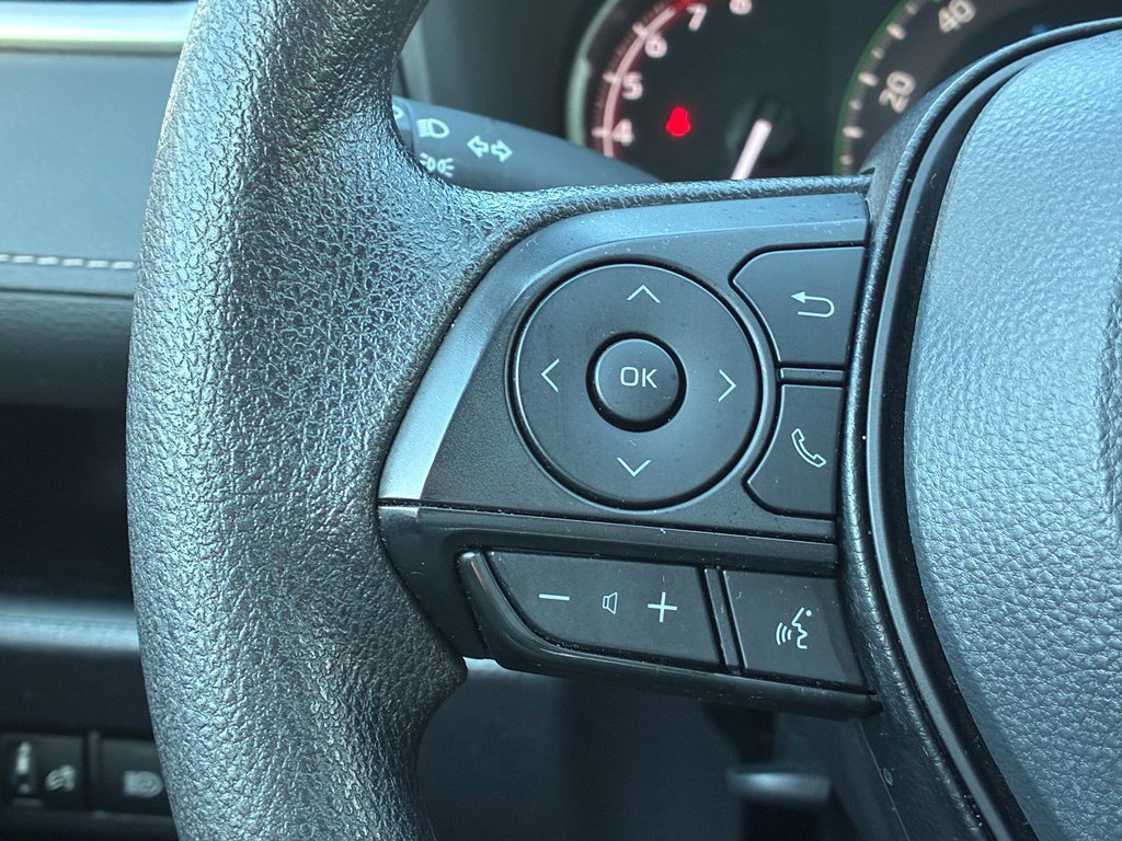 Used 2025 Toyota RAV4 XLE AWD/4WD image 22