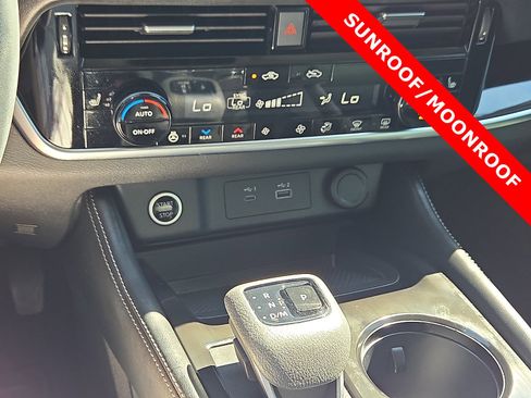 Used 2023 Nissan Rogue SL w/ SL Premium Package image 19