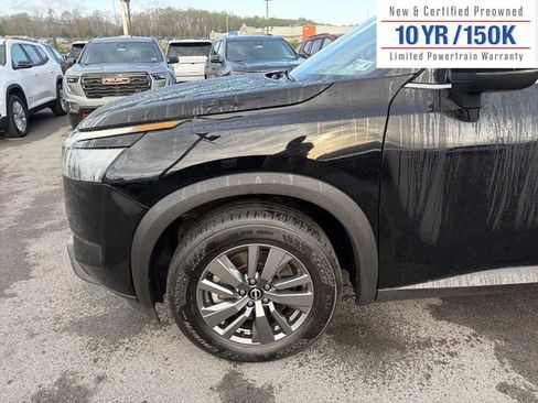 Used 2025 Nissan Pathfinder SV image 11