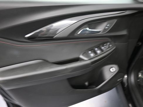 Used 2022 Chevrolet TrailBlazer RS w/ Sun and Liftgate Package AWD/4WD image 14