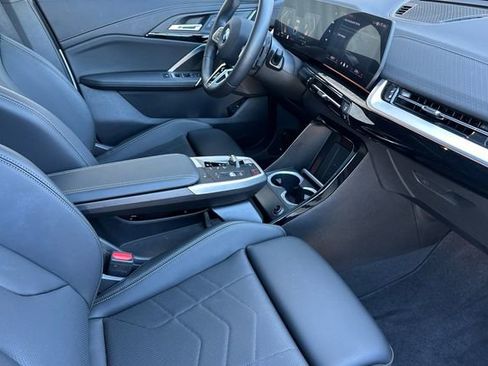 Used 2025 BMW X2 xDrive28i w/ M Sport Package AWD/4WD image 17