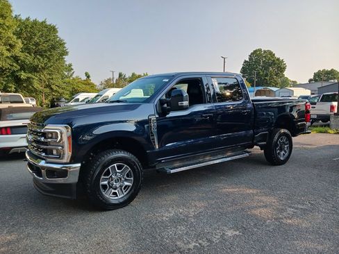 Used 2023 Ford F250 Lariat w/ FX4 Off-Road Package AWD/4WD image 1