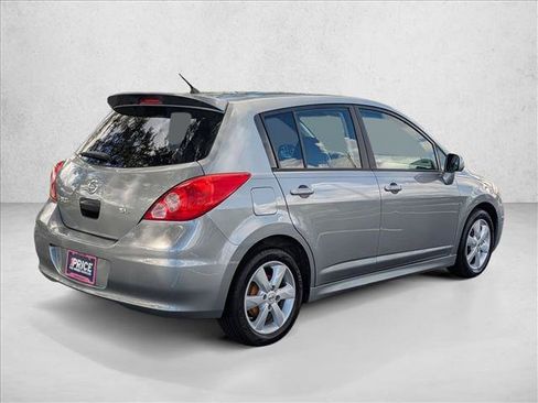 Used 2011 Nissan Versa Hatchback w/ Premium Pkg FWD image 5