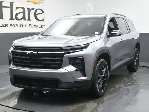 New 2026 Chevrolet Traverse LT w/ Midnight/Sport Edition AWD/4WD image 7