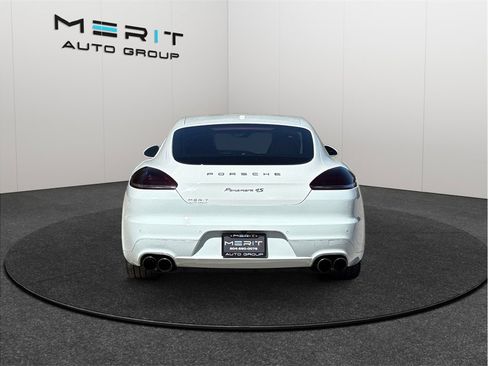 Used 2014 Porsche Panamera 4S image 8