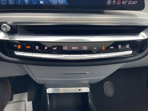 Used 2024 Cadillac Lyriq Luxury image 27