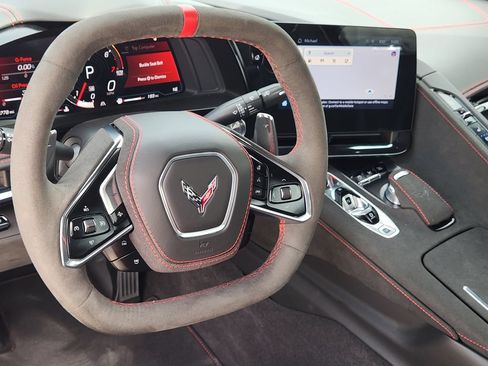 Used 2024 Chevrolet Corvette Stingray Premium Conv w/ Z51 Performance Package RWD image 25