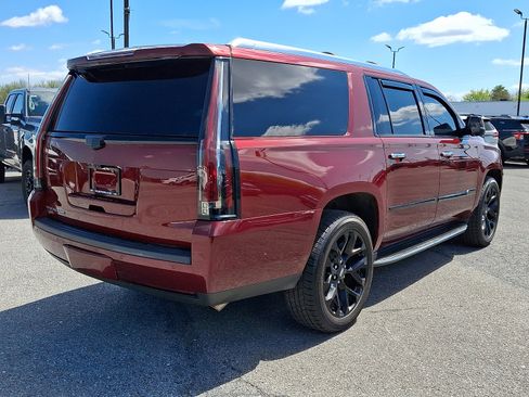 Used 2020 Cadillac Escalade ESV Luxury w/ Escalade Sport Edition AWD/4WD image 6