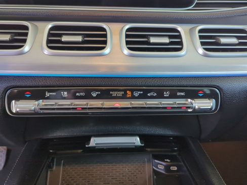 Used 2024 Mercedes-Benz GLE 350 4MATIC image 24