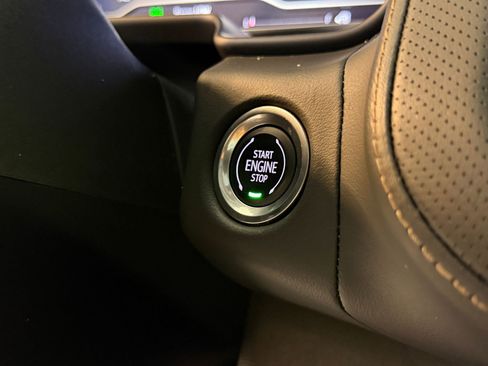 Used 2023 GMC Yukon AT4 AWD/4WD image 31