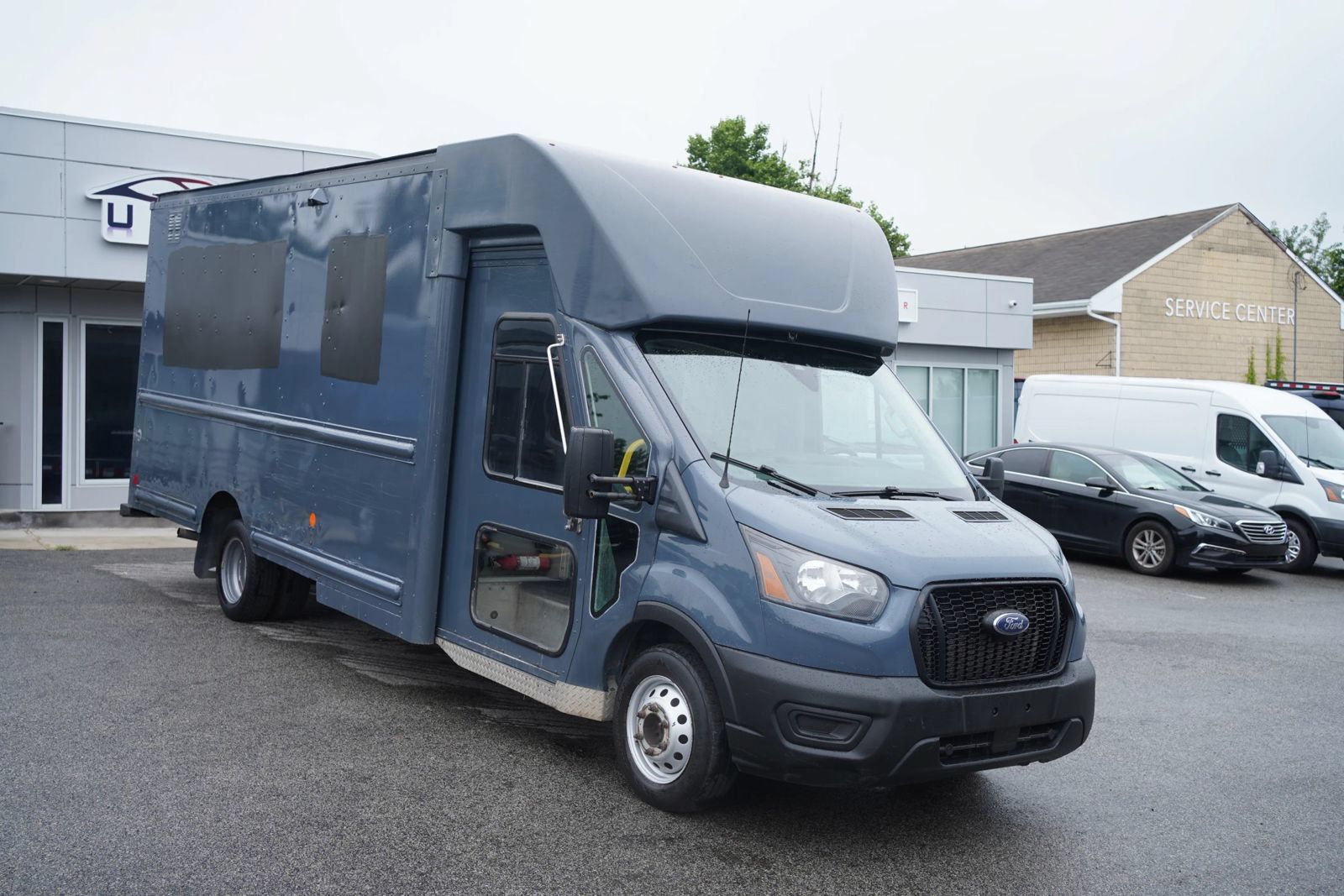Used 2021 Ford Transit 350 DRW RWD image 4
