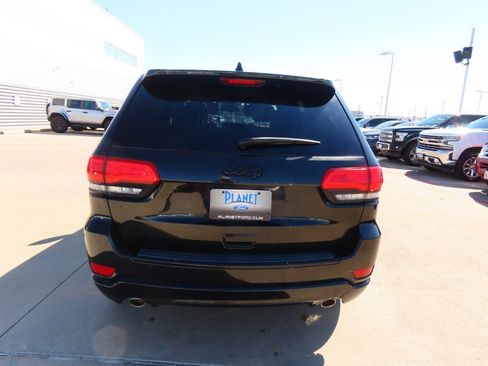 Used 2015 Jeep Grand Cherokee Altitude image 12
