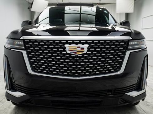 Used 2022 Cadillac Escalade Premium Luxury image 5