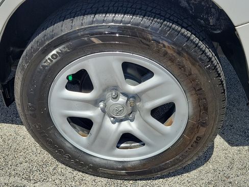 Used 2011 Toyota RAV4 2WD w/ Base L4 Extra Value Pkg image 7
