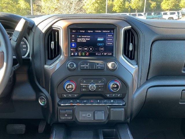 Used 2022 Chevrolet Silverado 1500 High Country AWD/4WD image 19