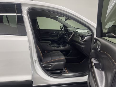 Used 2023 GMC Acadia AT4 image 26