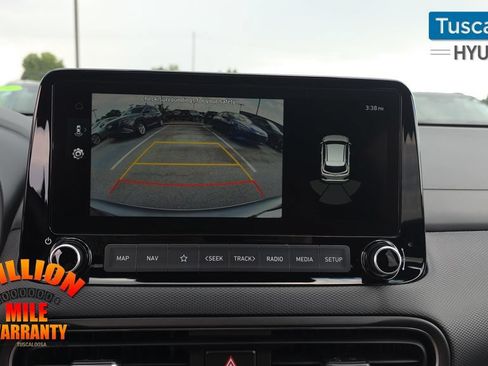 Used 2023 Hyundai Kona Limited FWD image 20