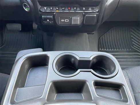 Used 2024 Chevrolet Silverado 2500 Custom w/ Custom Value Package image 9