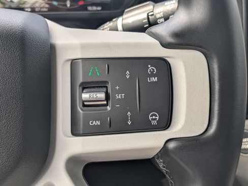 Used 2026 Land Rover Defender 110 X-Dynamic SE AWD/4WD image 25