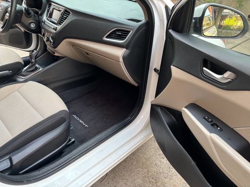 Used 2018 Hyundai Accent SE FWD image 24