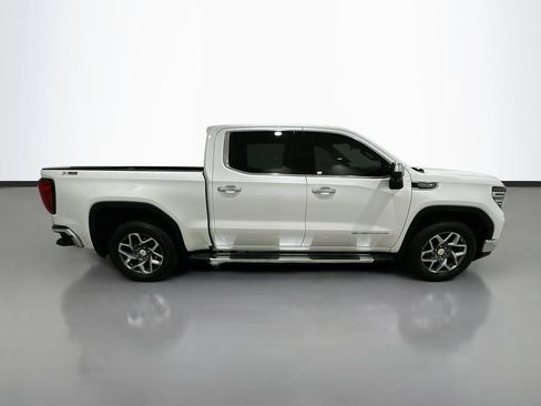 Used 2022 GMC Sierra 1500 SLT w/ SLT Premium Package AWD/4WD image 8