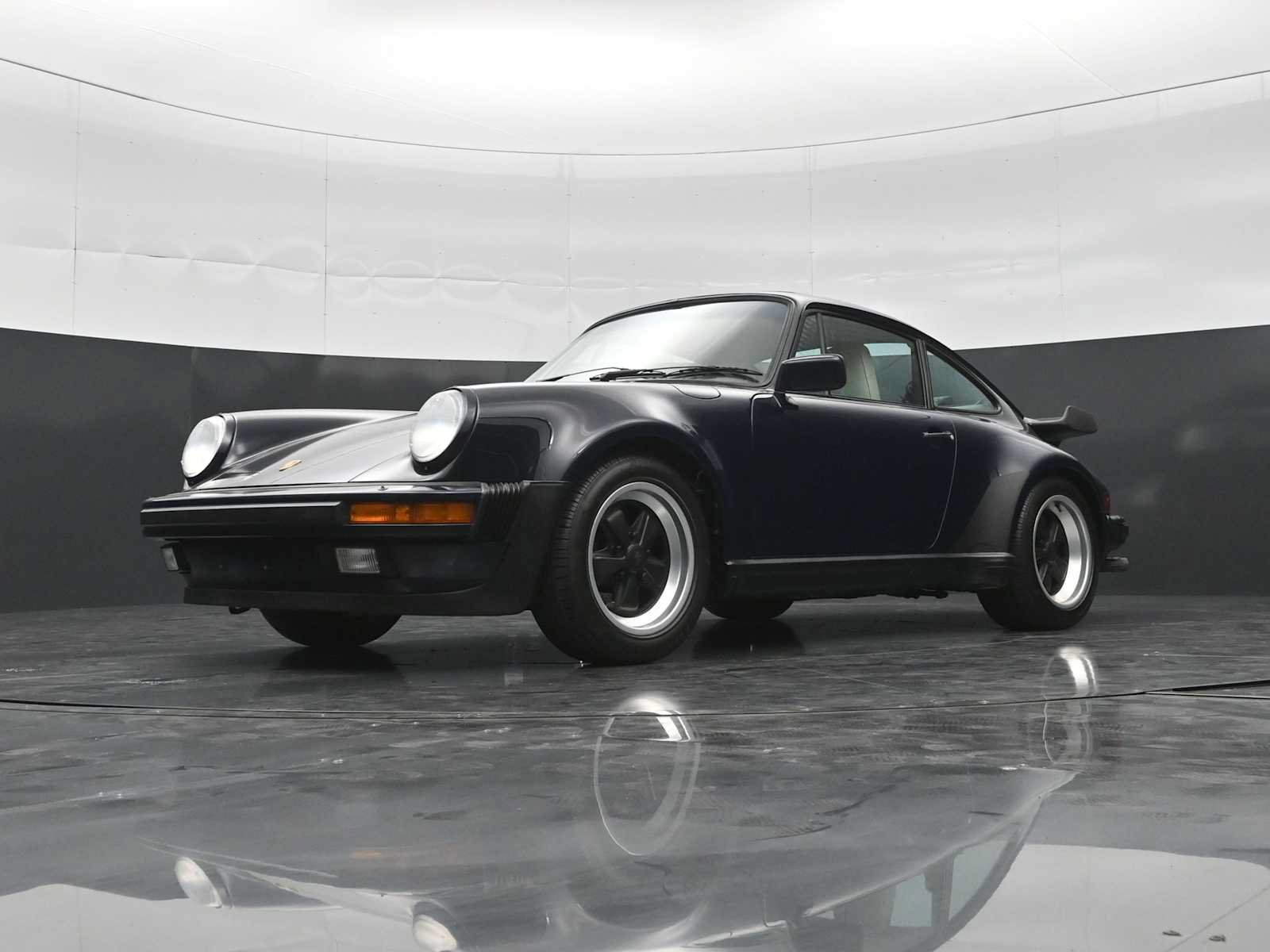 Used 1987 Porsche 911 Carrera RWD image 36