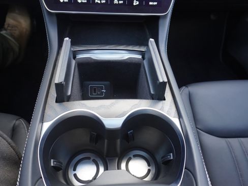 New 2025 Maserati Grecale GT image 30