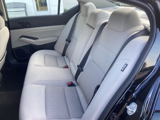 Used 2025 Nissan Altima 2.5 SV FWD image 33