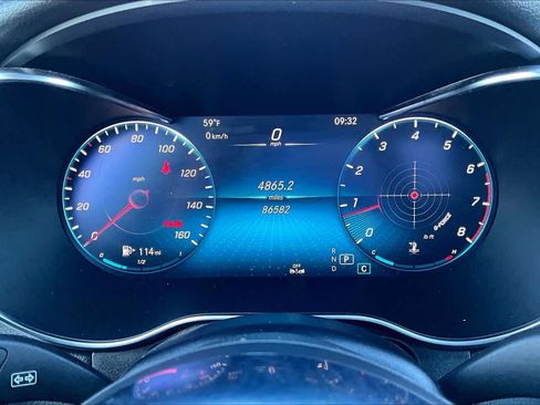 Used 2022 Mercedes-Benz GLC 300 image 25