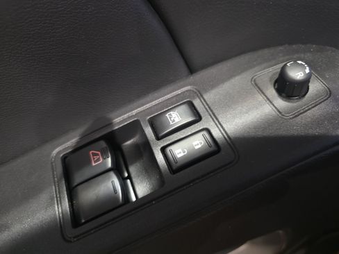 Used 2025 Nissan Frontier SV RWD image 24