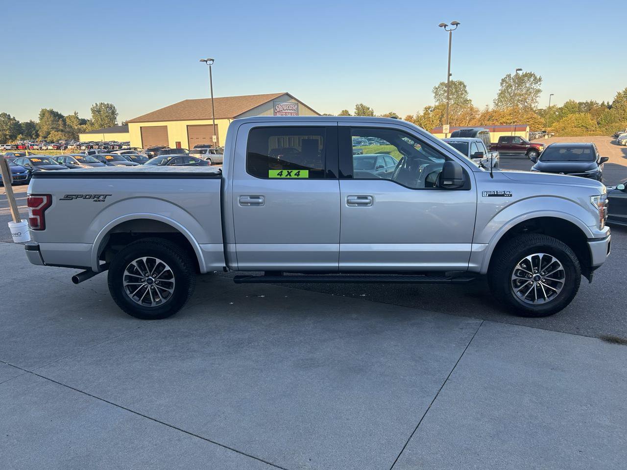 Used 2018 Ford F150 XLT w/ Equipment Group 302A Luxury AWD/4WD image 4