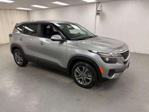 Used 2021 Kia Seltos LX AWD/4WD image 7