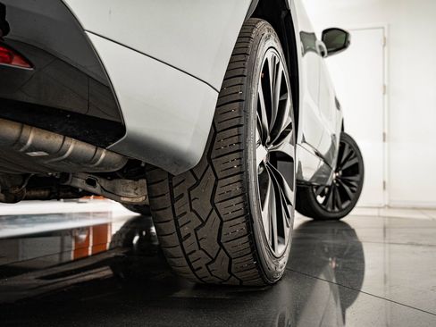 Used 2017 Jaguar F-PACE S image 43